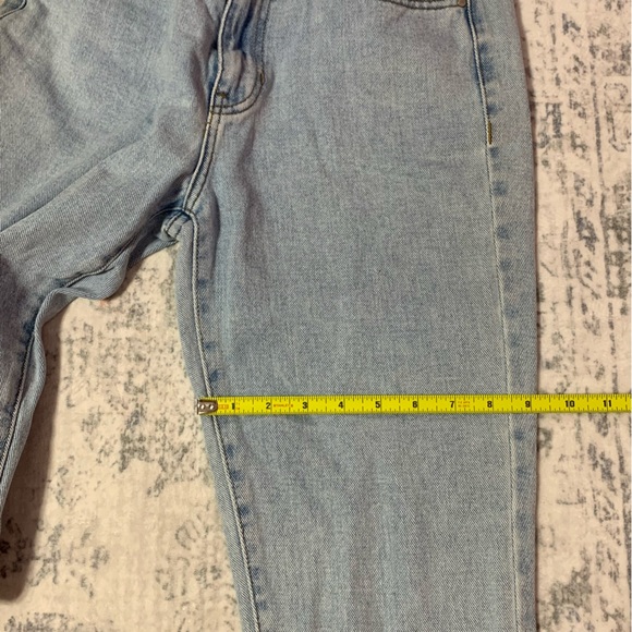 Pacsun Light Wash Blue Denim Mom Jeans Sz 25 - Picture 9 of 10